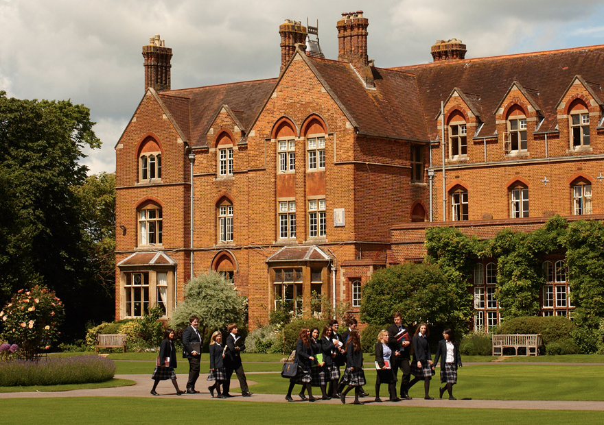 Сайты британских школ. Оксфорд школа в Англии. Abingdon House School (Лондон). Университет короля Эдуарда Англия. Школа Святого Эдварда в Оксфорде.